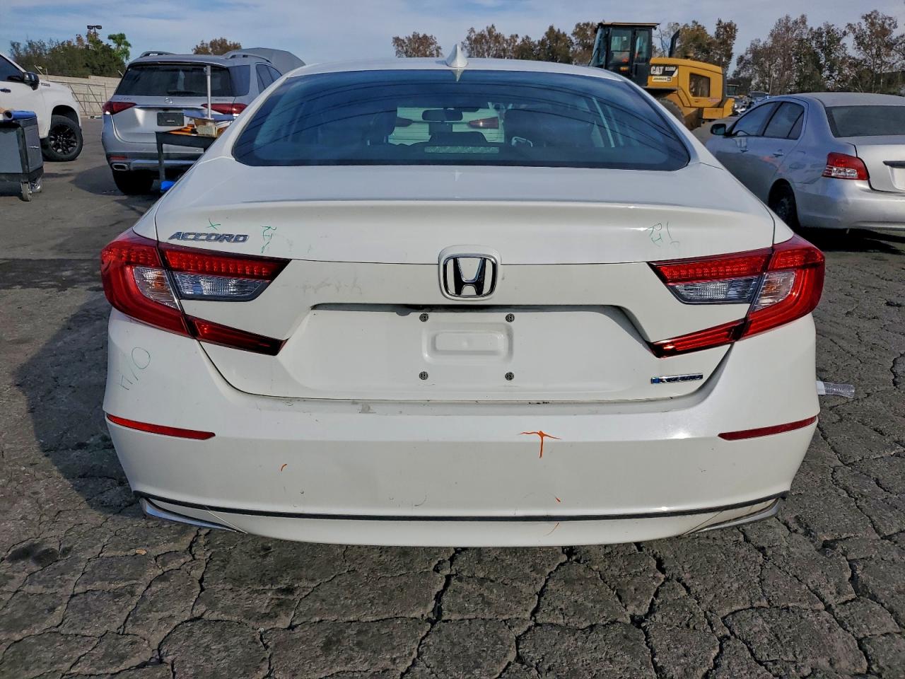 2018 HONDA ACCORD HYBRID photo 6