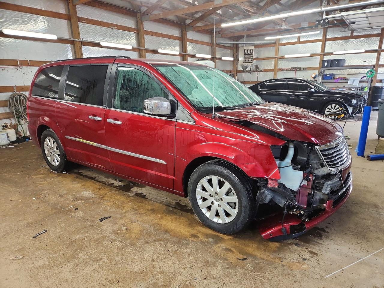 2012 CHRYSLER TOWN & COUNTRY TOURING L photo 4