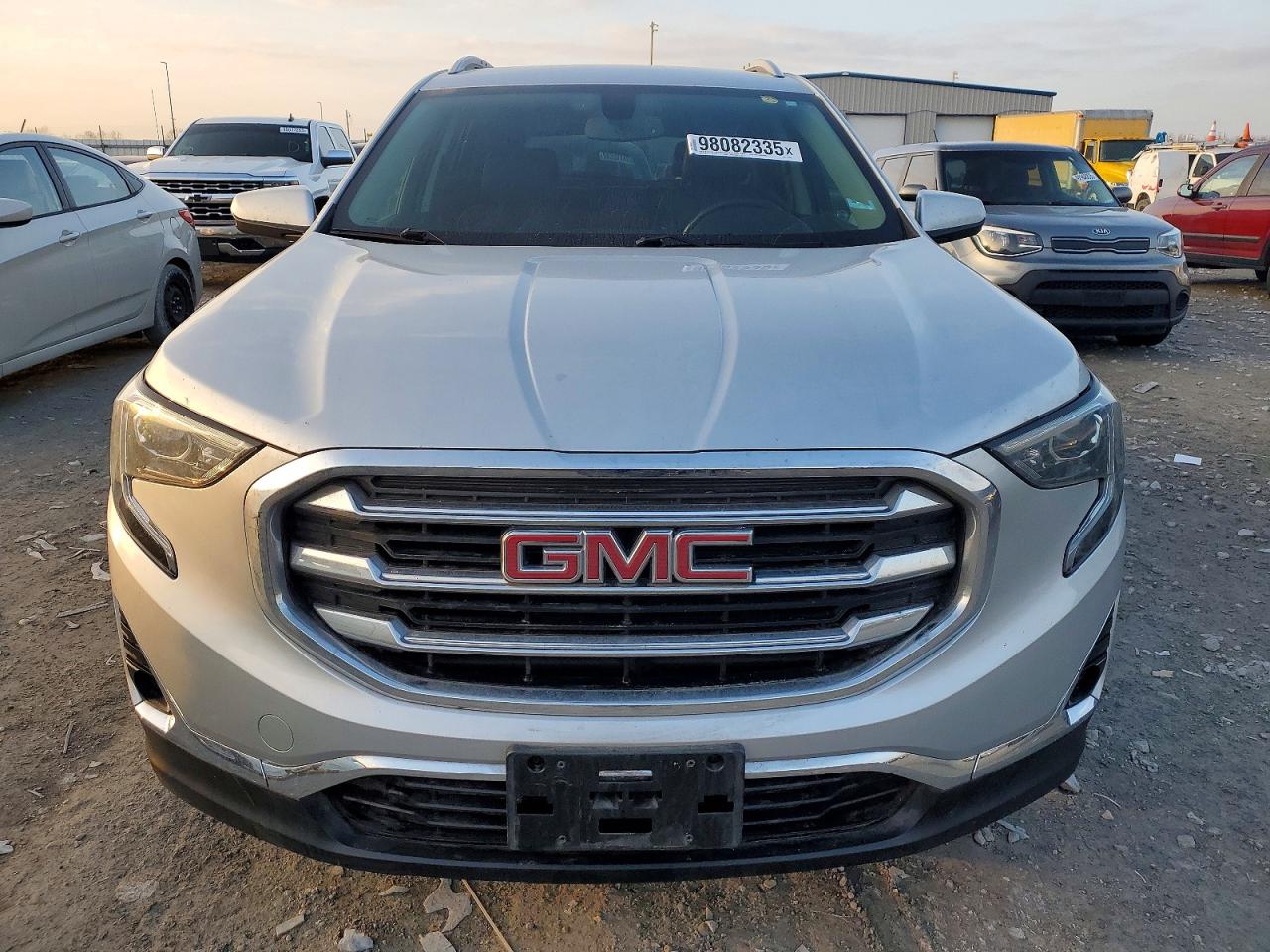 2019 GMC TERRAIN SLT photo 5