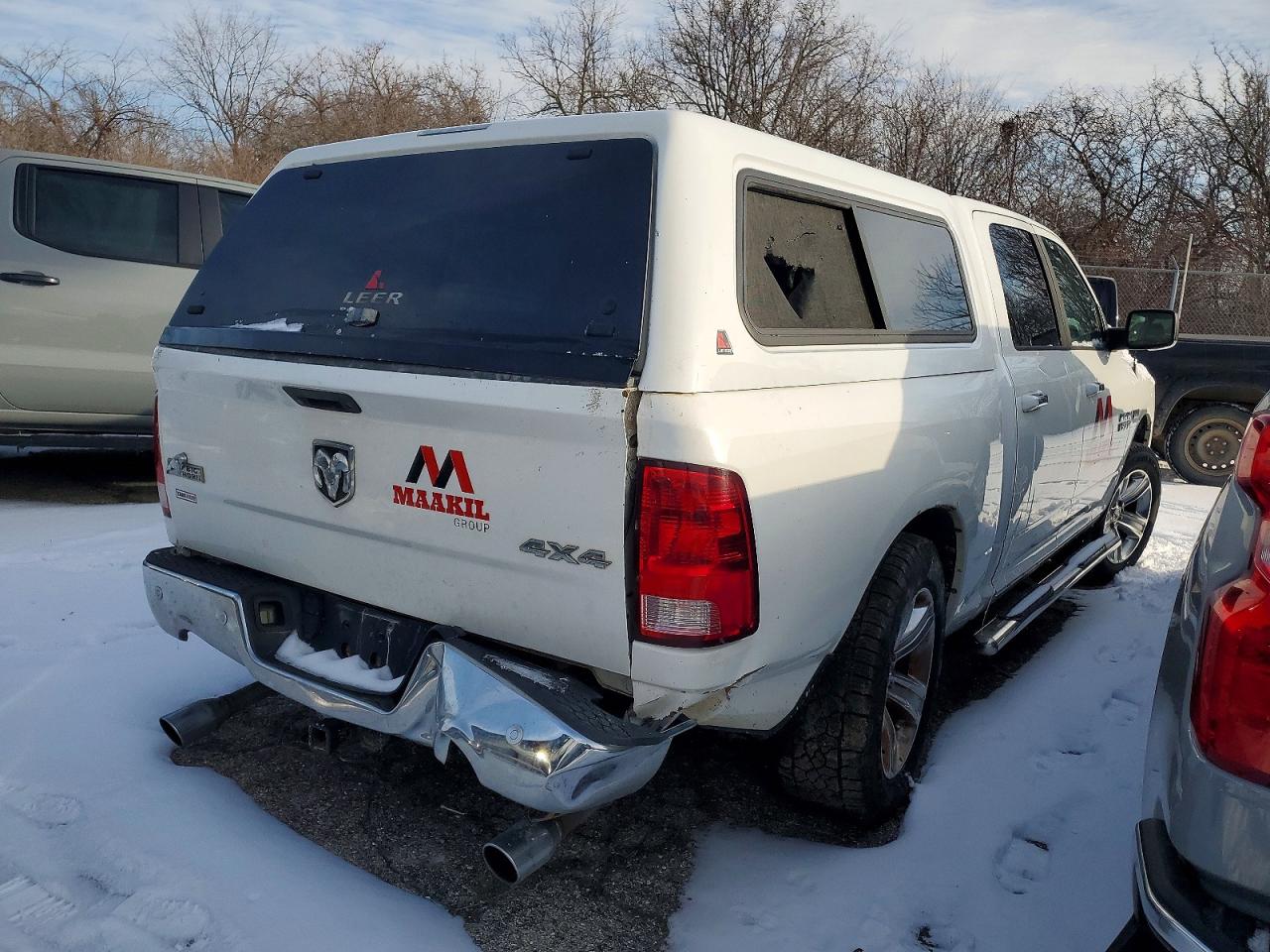 2014 RAM 1500 SLT photo 3