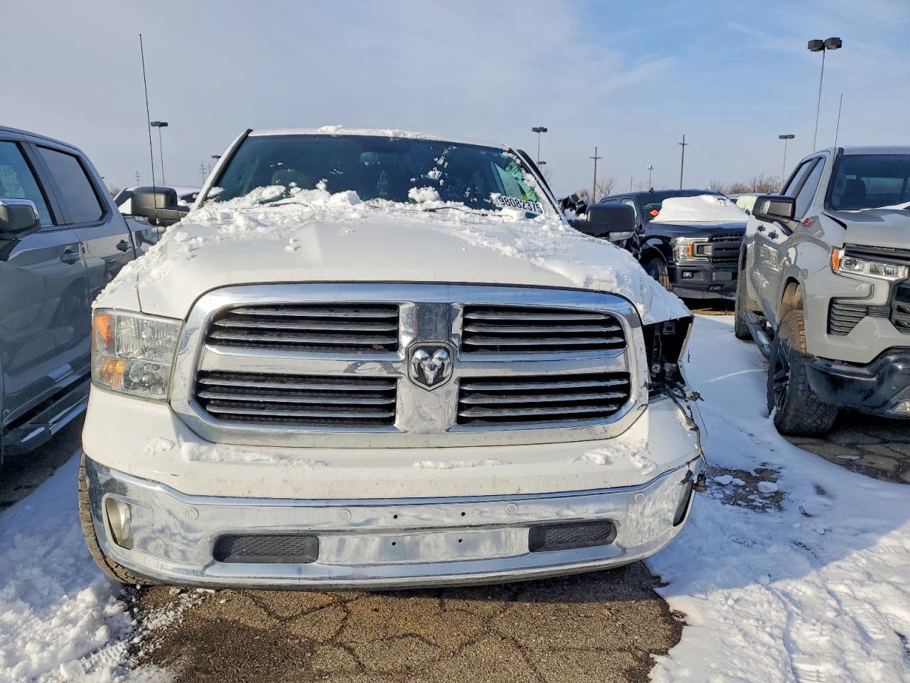 2014 RAM 1500 SLT photo 5