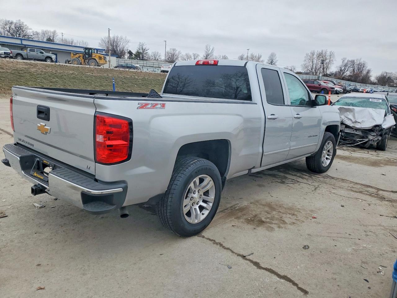 2018 CHEVROLET SILVERADO K1500 LT photo 3