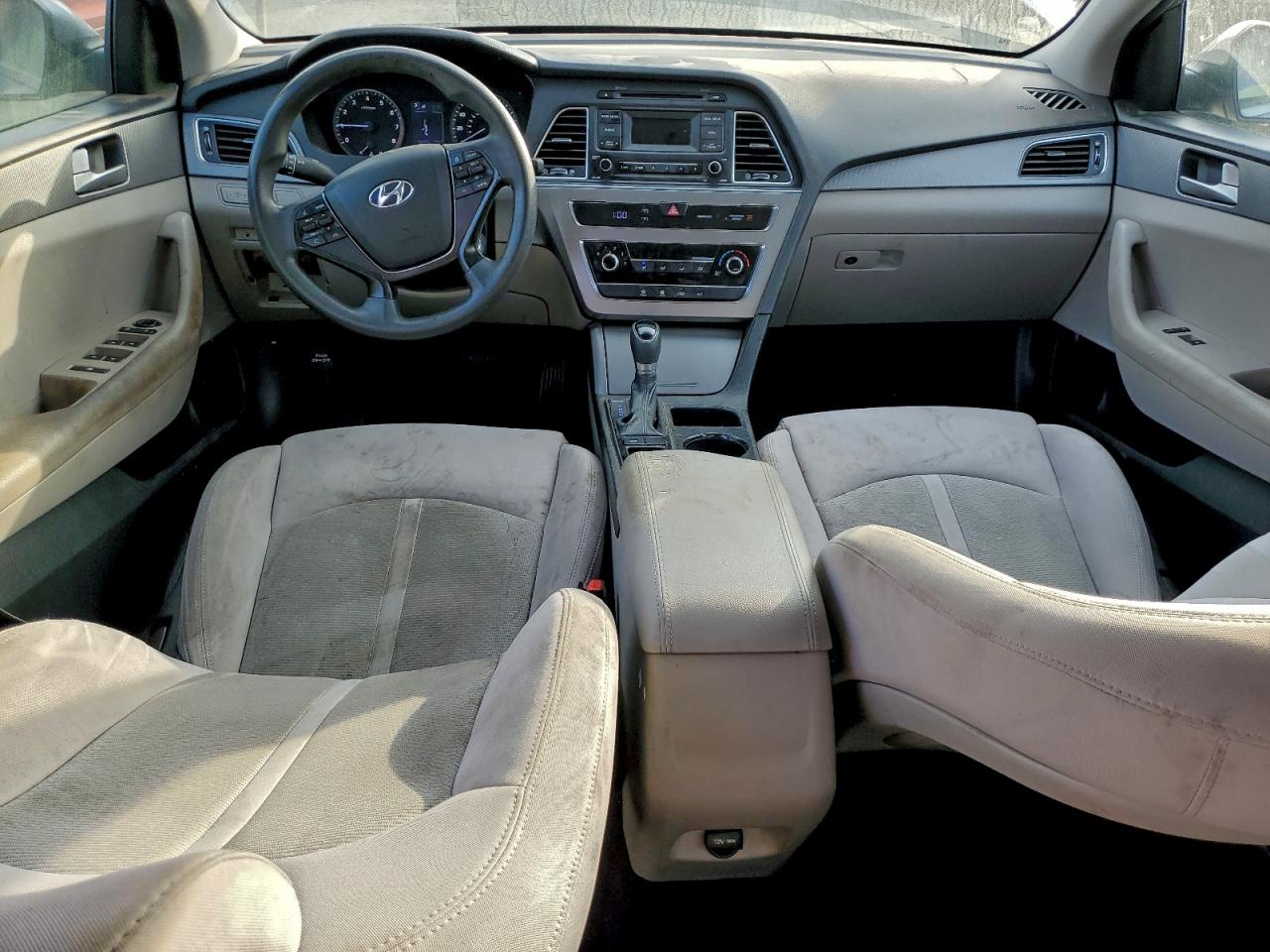 2017 HYUNDAI SONATA SE photo 8