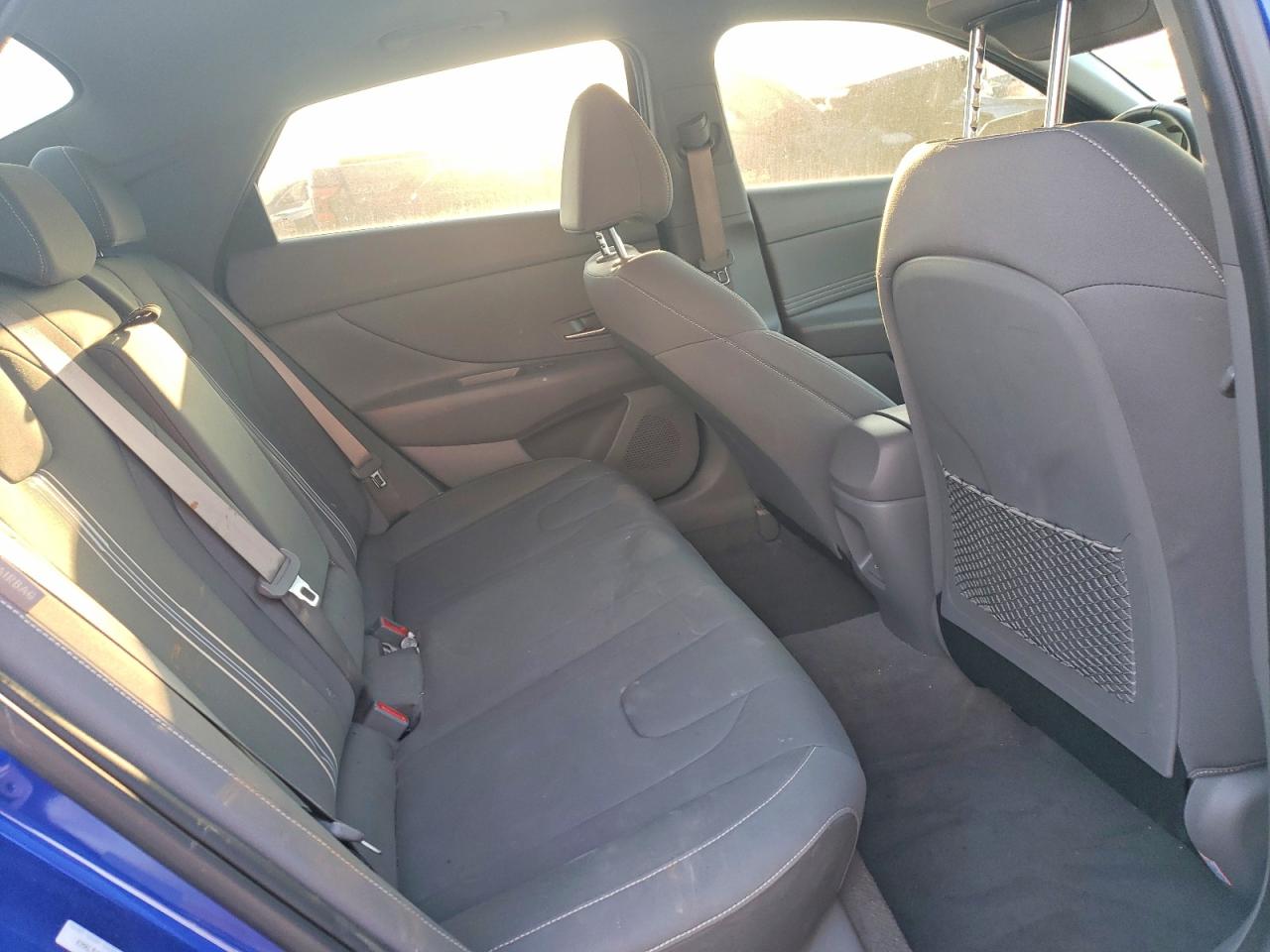 2025 HYUNDAI ELANTRA SEL photo 10
