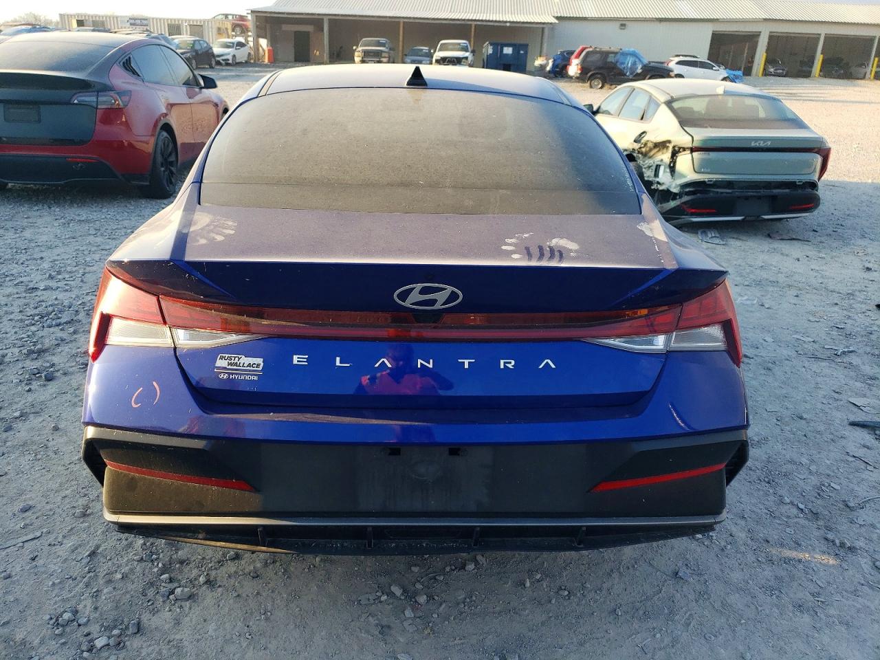 2025 HYUNDAI ELANTRA SEL photo 6