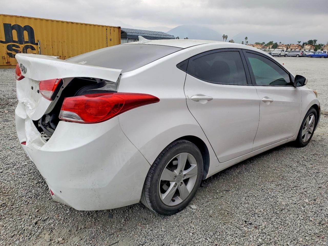 2013 HYUNDAI ELANTRA GLS photo 5
