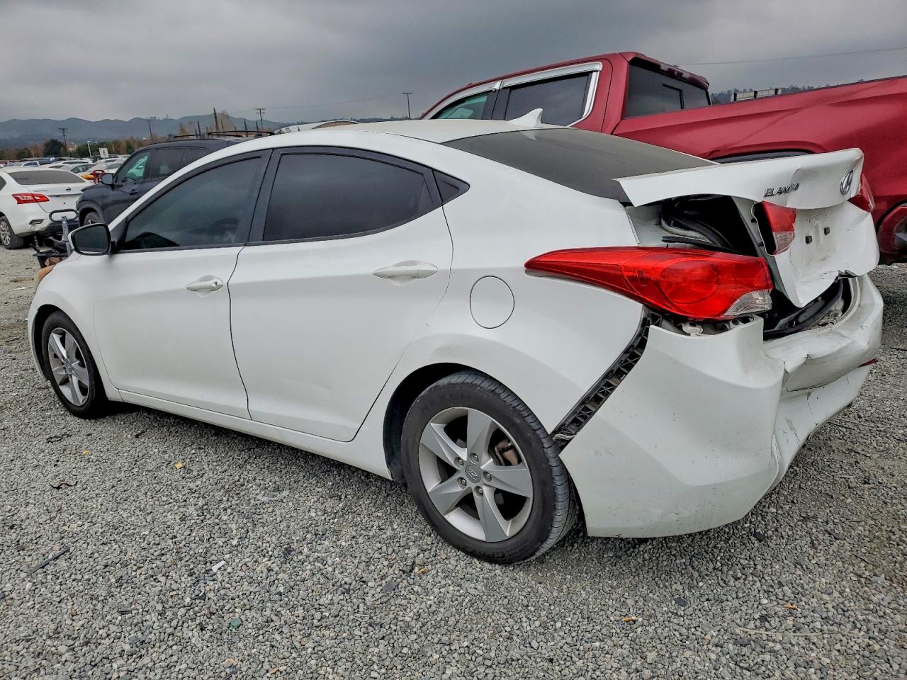 2013 HYUNDAI ELANTRA GLS photo 3