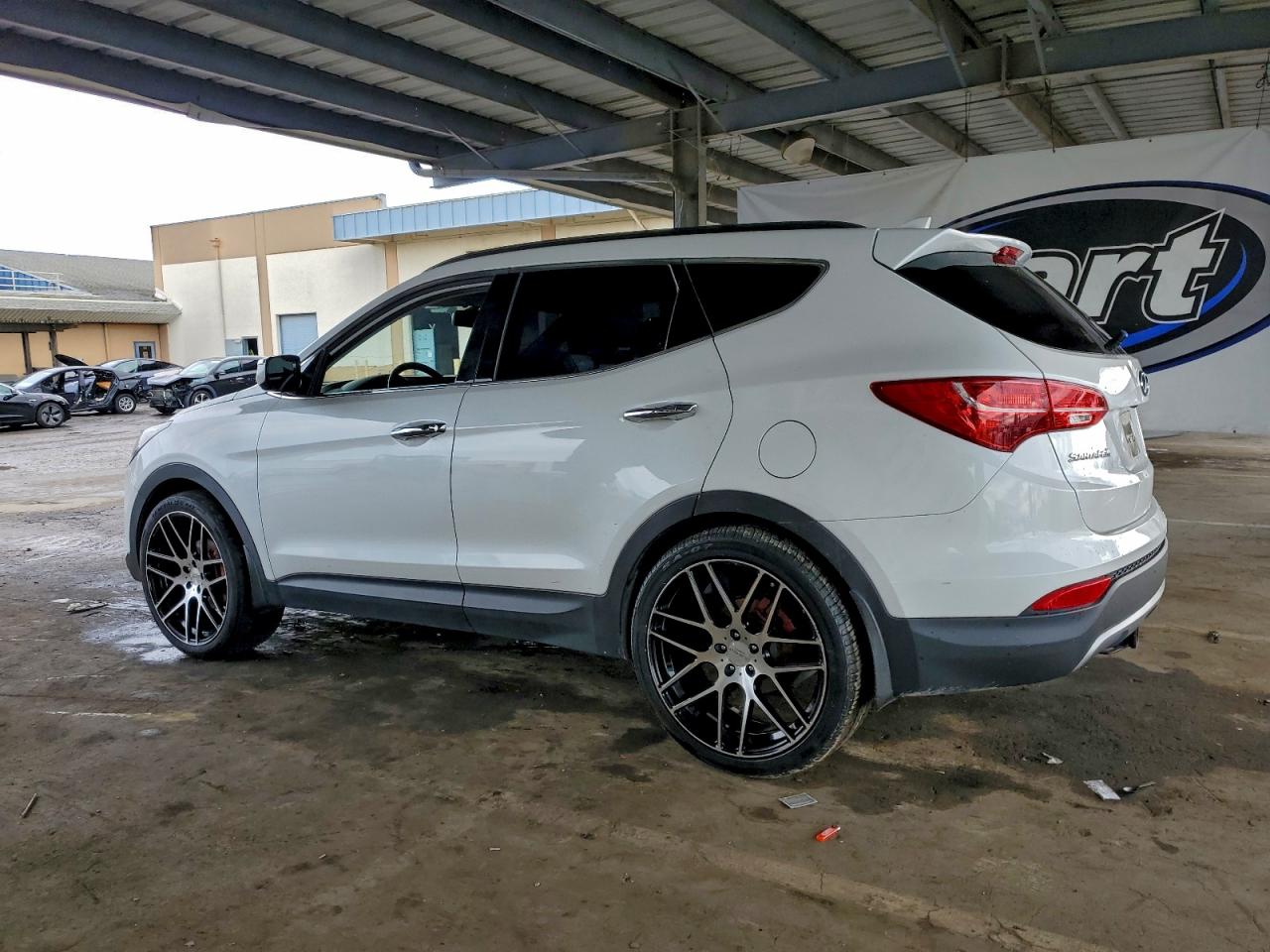 2015 HYUNDAI SANTA FE SPORT photo 2