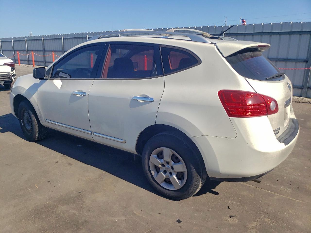 2015 NISSAN ROGUE SELECT S photo 2