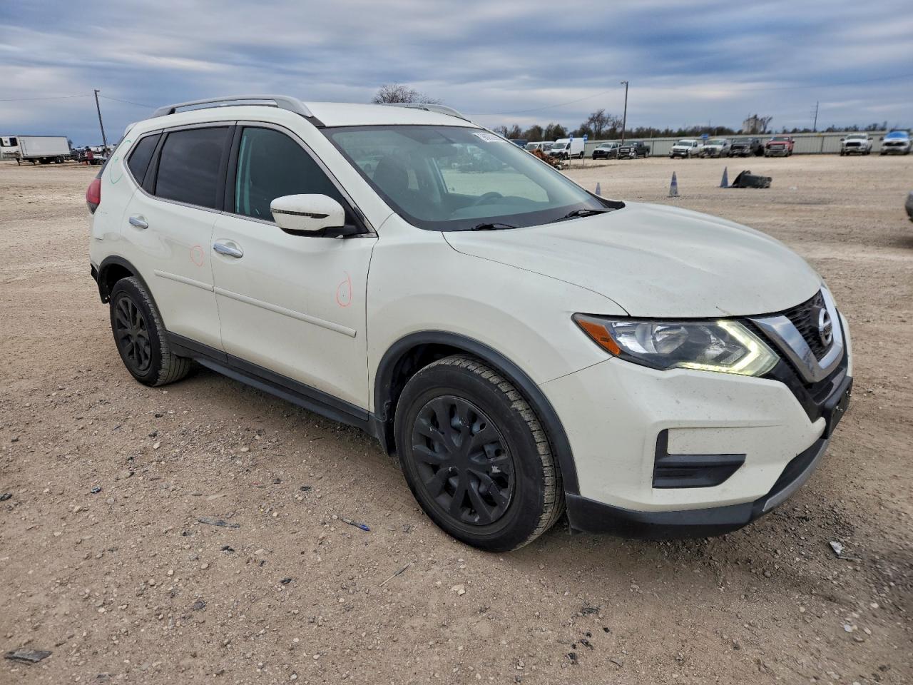 2017 NISSAN ROGUE S photo 4