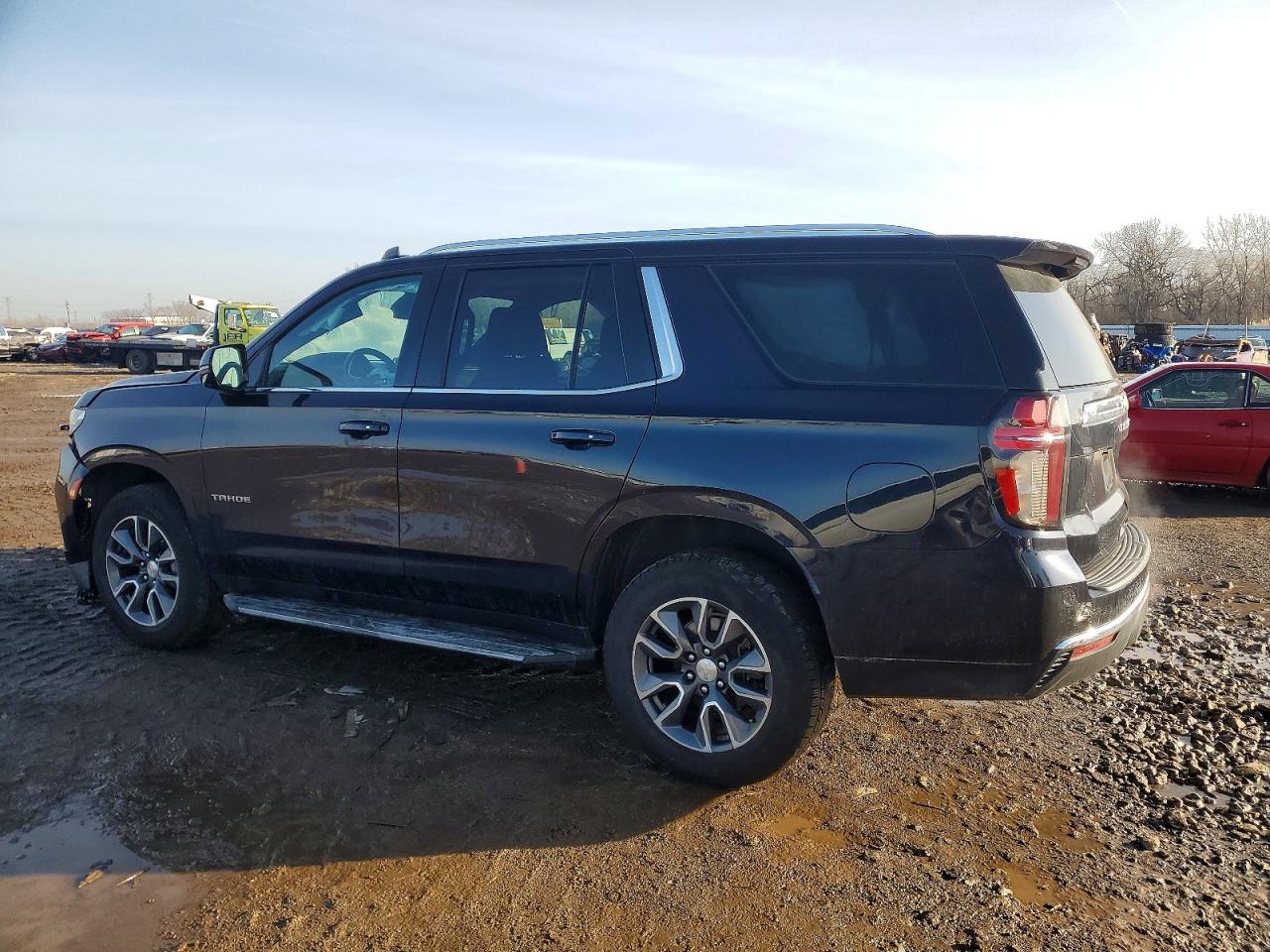 2022 CHEVROLET TAHOE K1500 LT photo 2