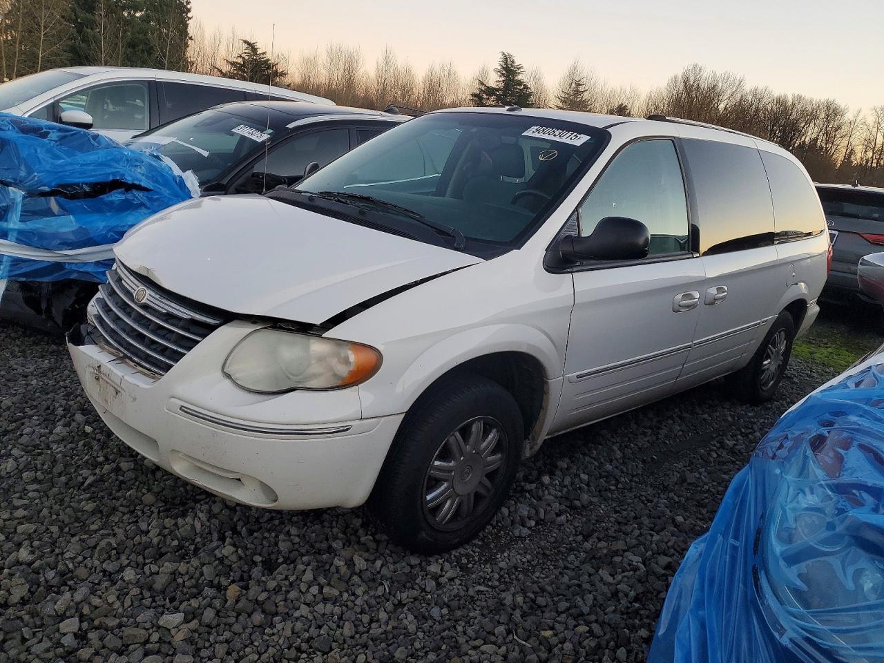 2006 CHRYSLER TOWN & COUNTRY