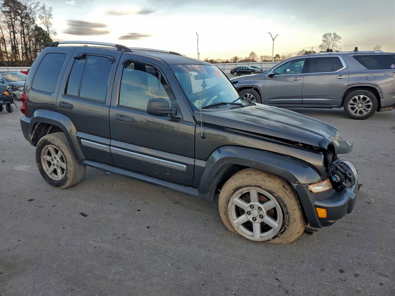 2005 JEEP LIBERTY LIMITED photo 13