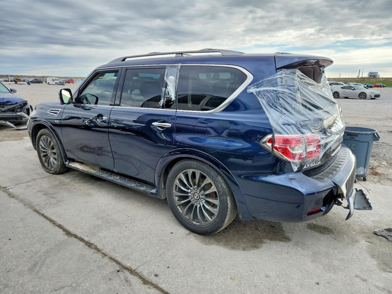 2020 NISSAN ARMADA SV photo 3
