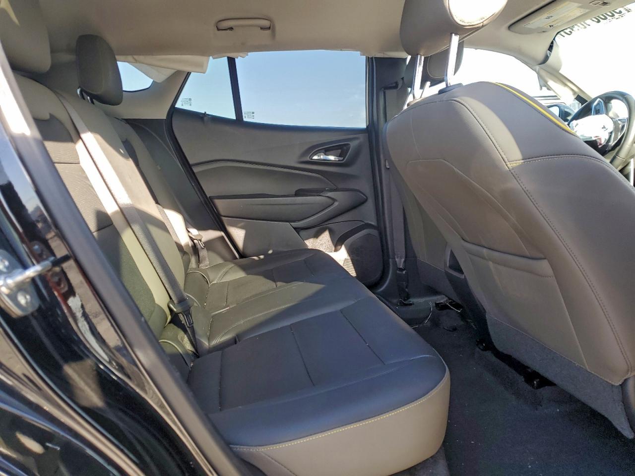2025 CHEVROLET TRAX ACTIV photo 11