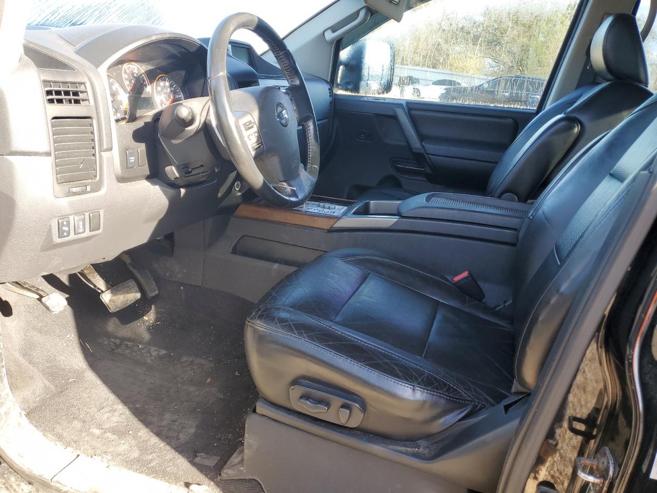 2012 NISSAN TITAN S photo 7