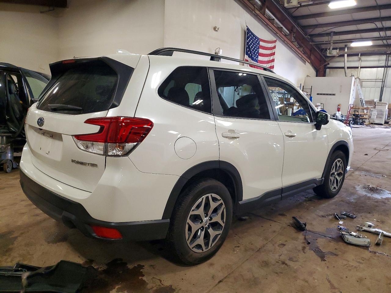 2020 SUBARU FORESTER PREMIUM photo 5