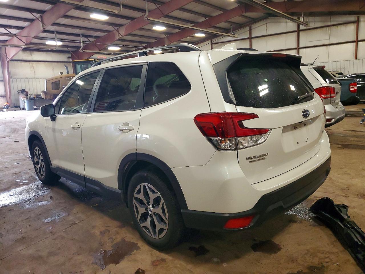 2020 SUBARU FORESTER PREMIUM photo 3