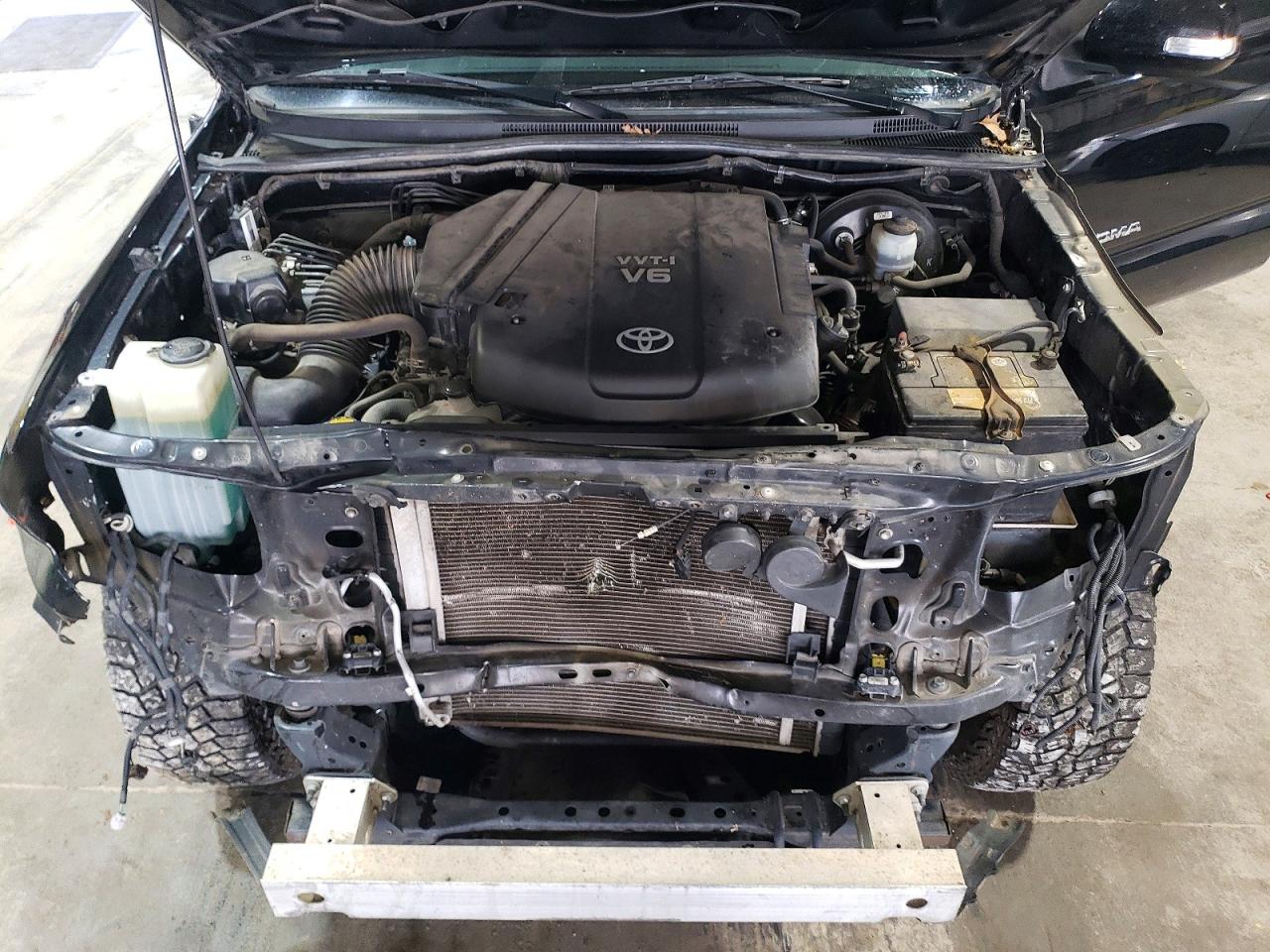 2012 TOYOTA TACOMA photo 21