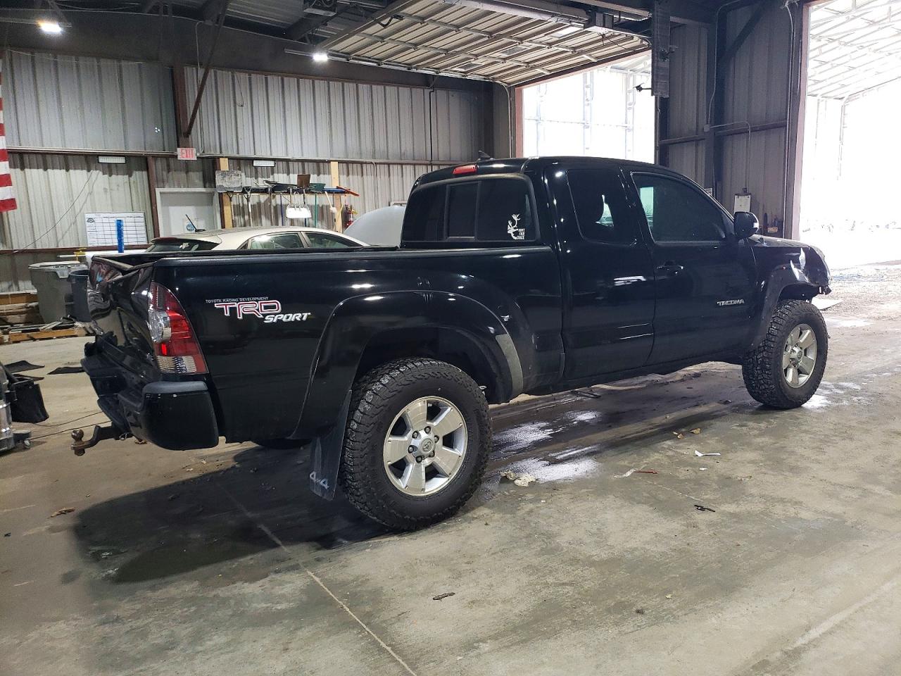 2012 TOYOTA TACOMA photo 5