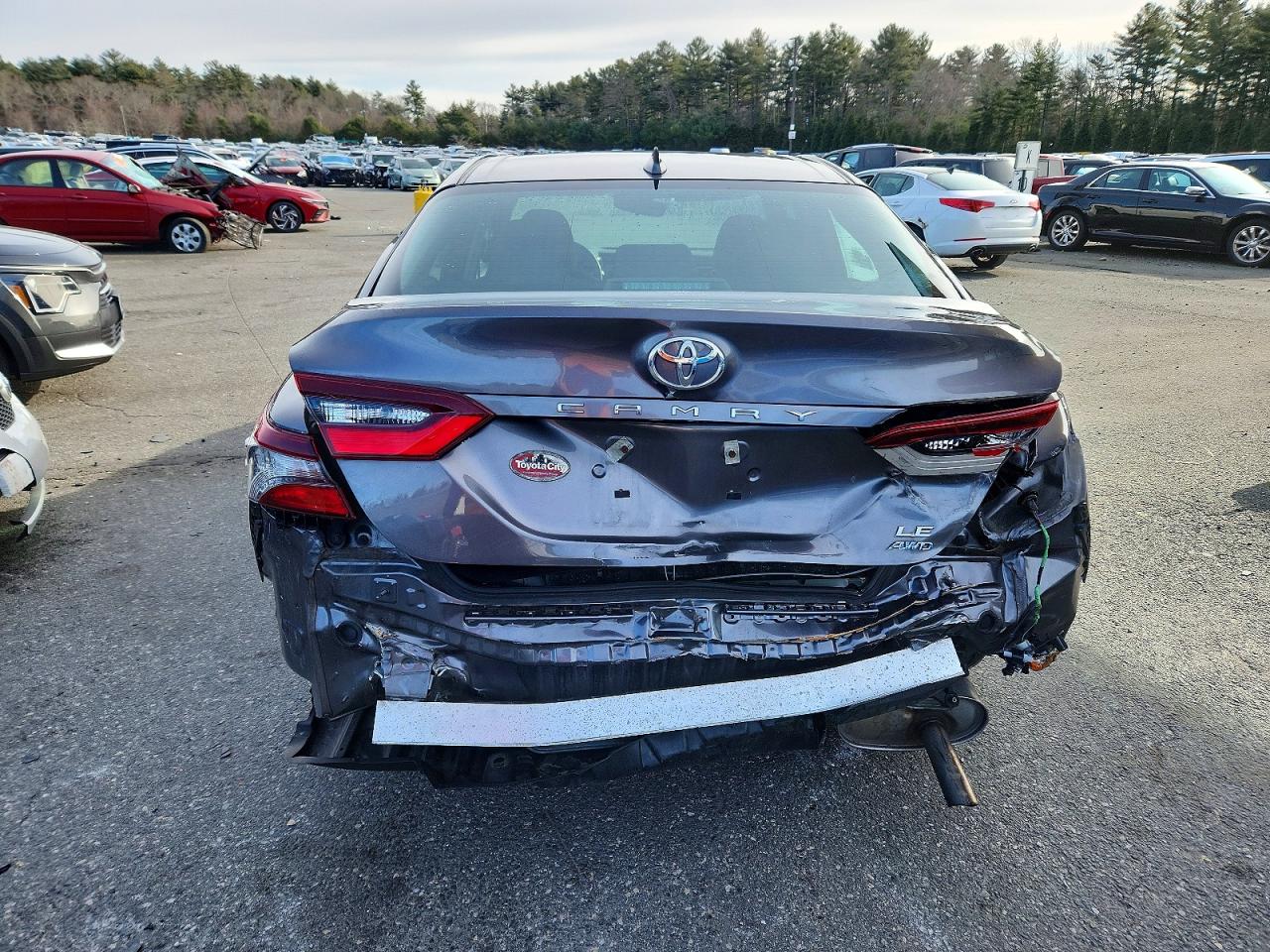 2022 TOYOTA CAMRY LE photo 6