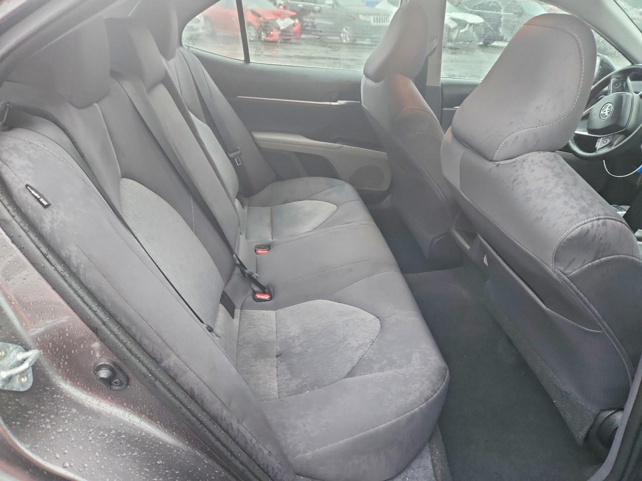 2022 TOYOTA CAMRY LE photo 10