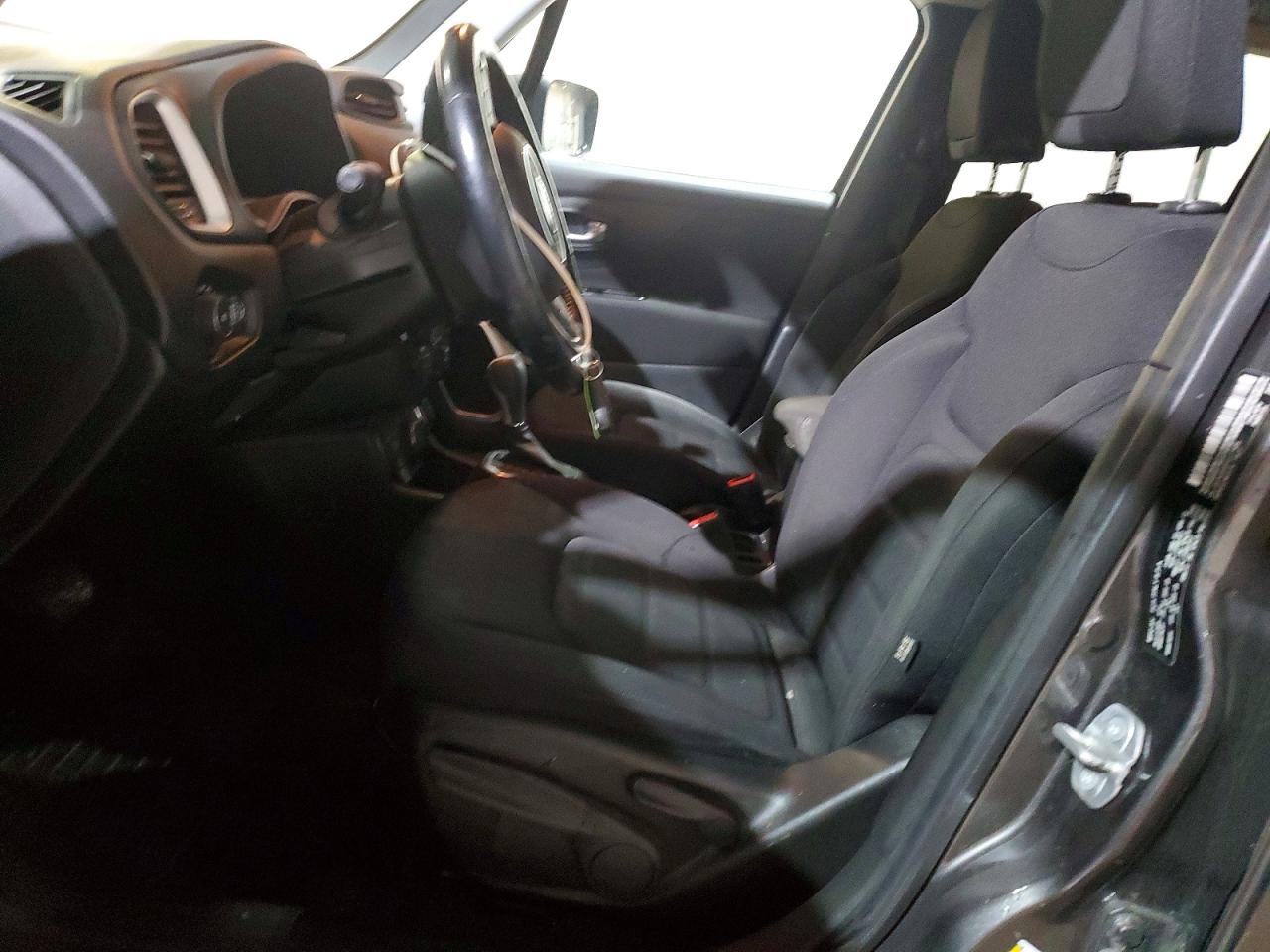 2019 JEEP RENEGADE LATITUDE photo 13