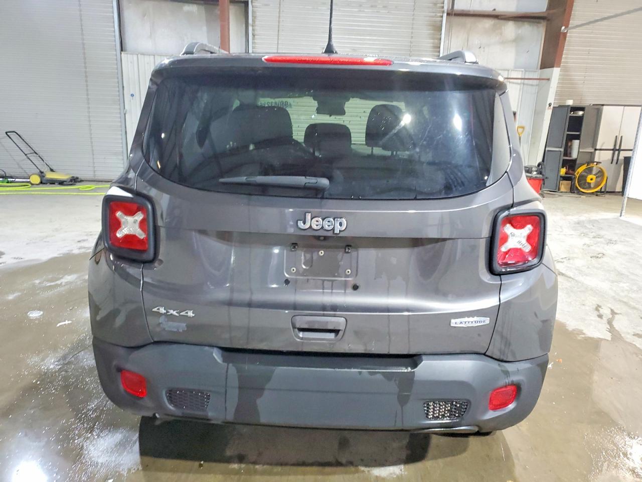 2019 JEEP RENEGADE LATITUDE photo 11