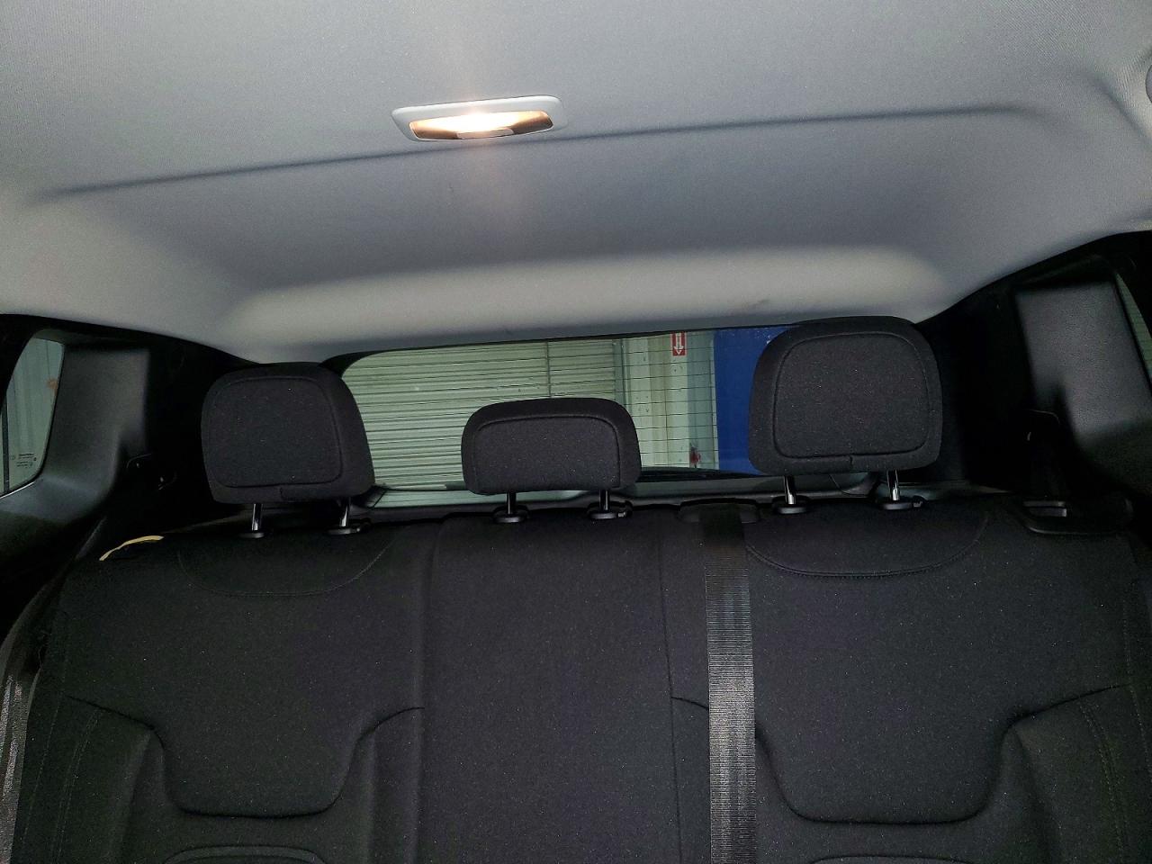 2019 JEEP RENEGADE LATITUDE photo 19