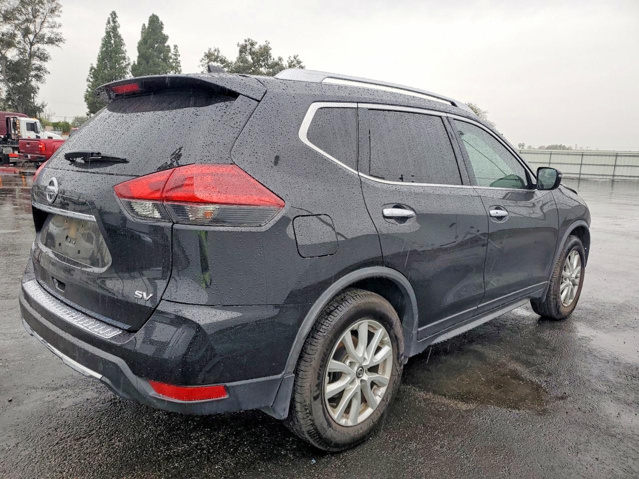 2018 NISSAN ROGUE S photo 3