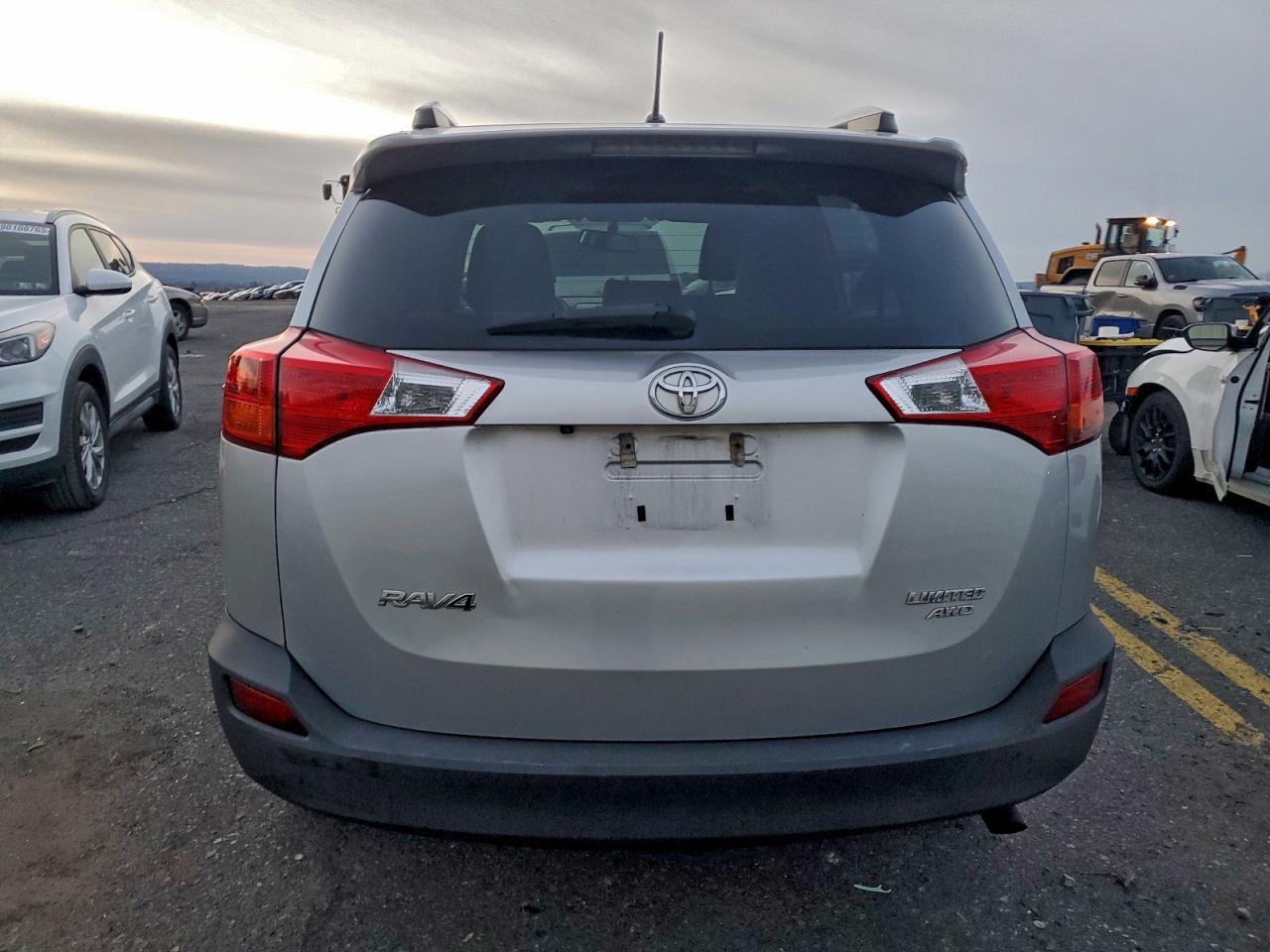 2013 TOYOTA RAV4 LIMITED photo 6