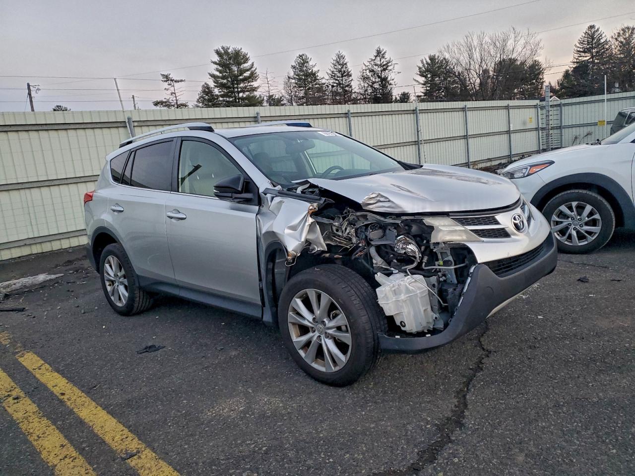 2013 TOYOTA RAV4 LIMITED photo 4