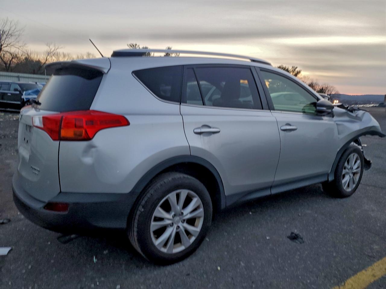 2013 TOYOTA RAV4 LIMITED photo 3