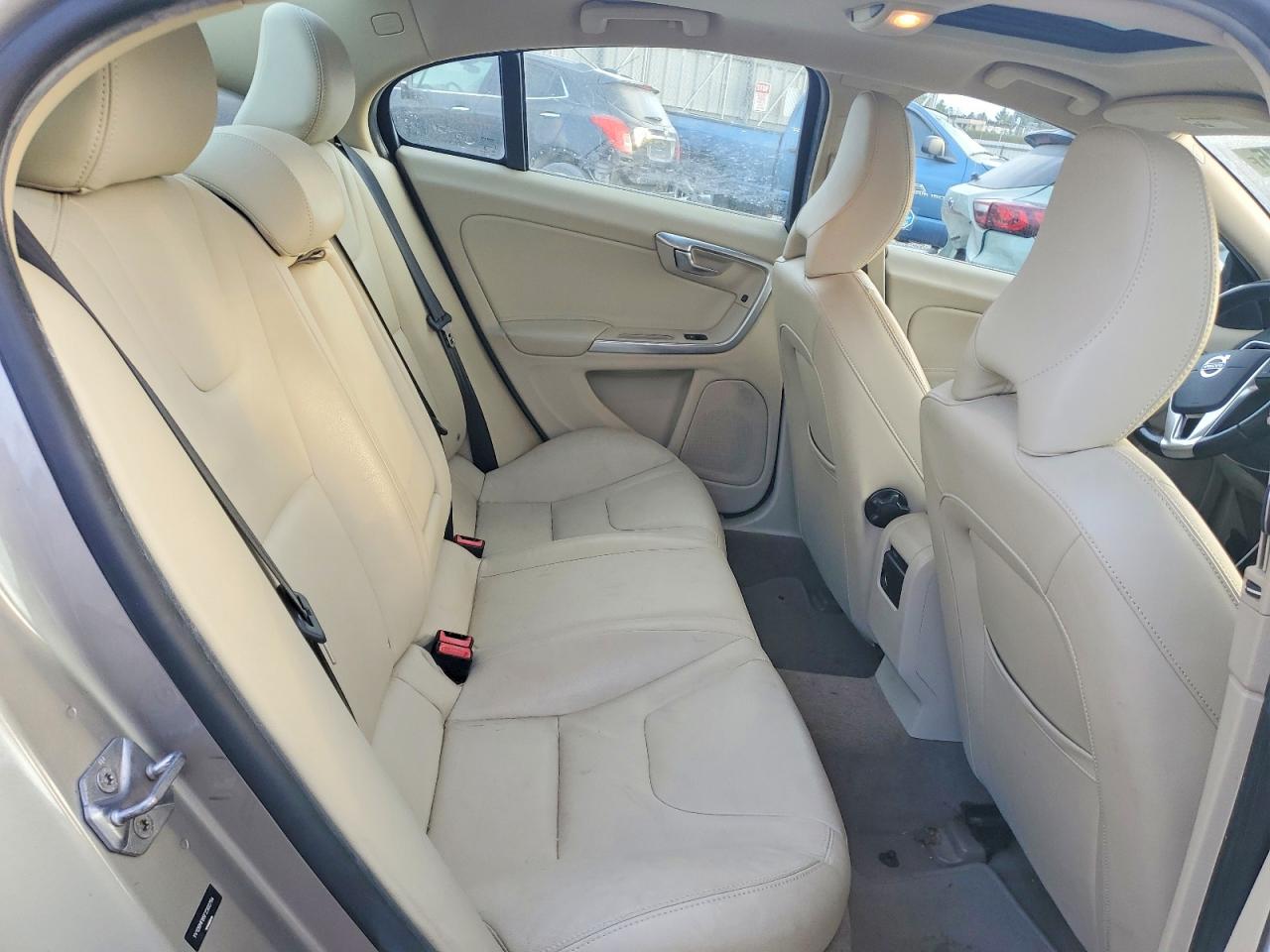 2015 VOLVO S60 PREMIER photo 10