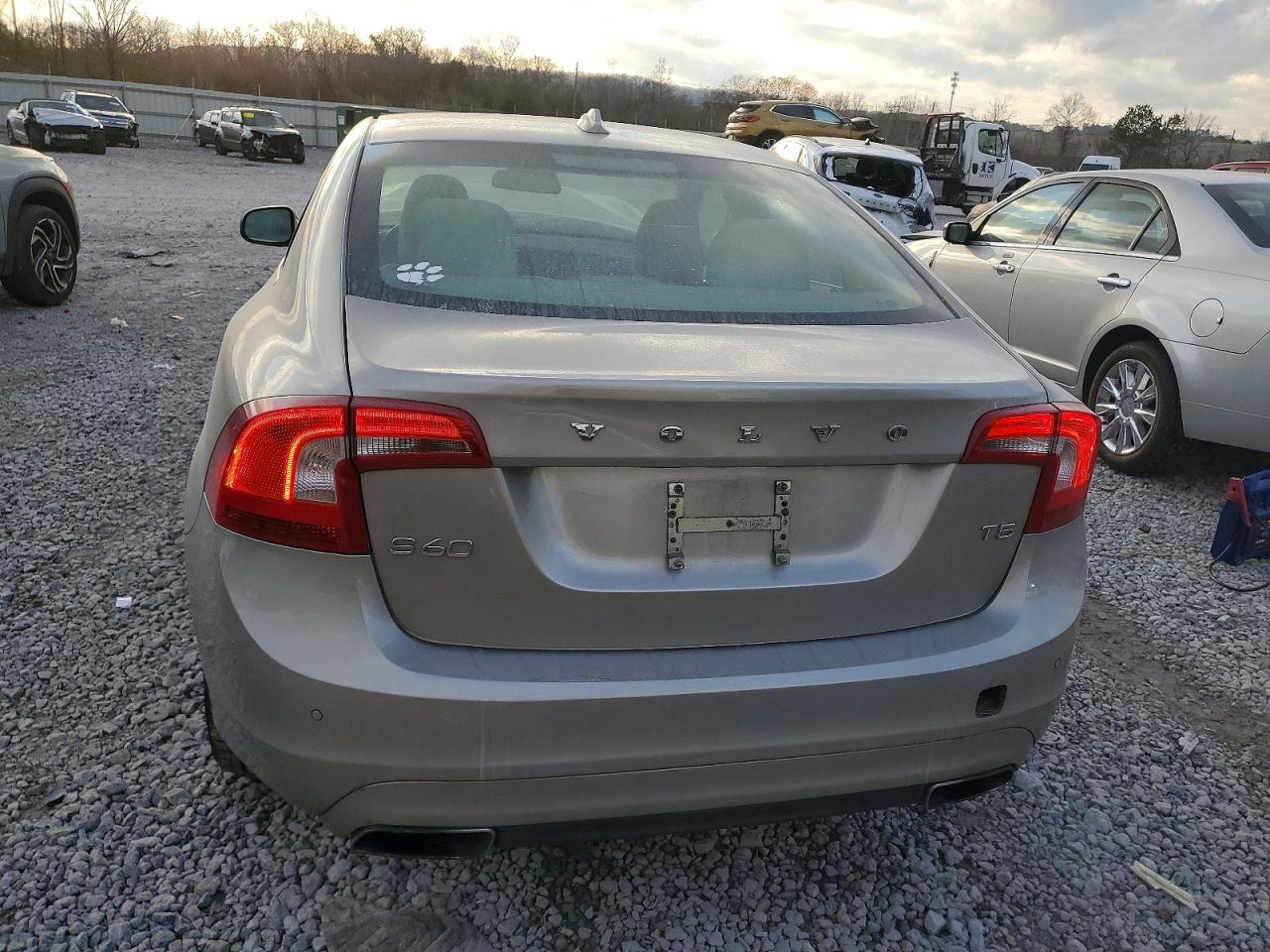2015 VOLVO S60 PREMIER photo 6