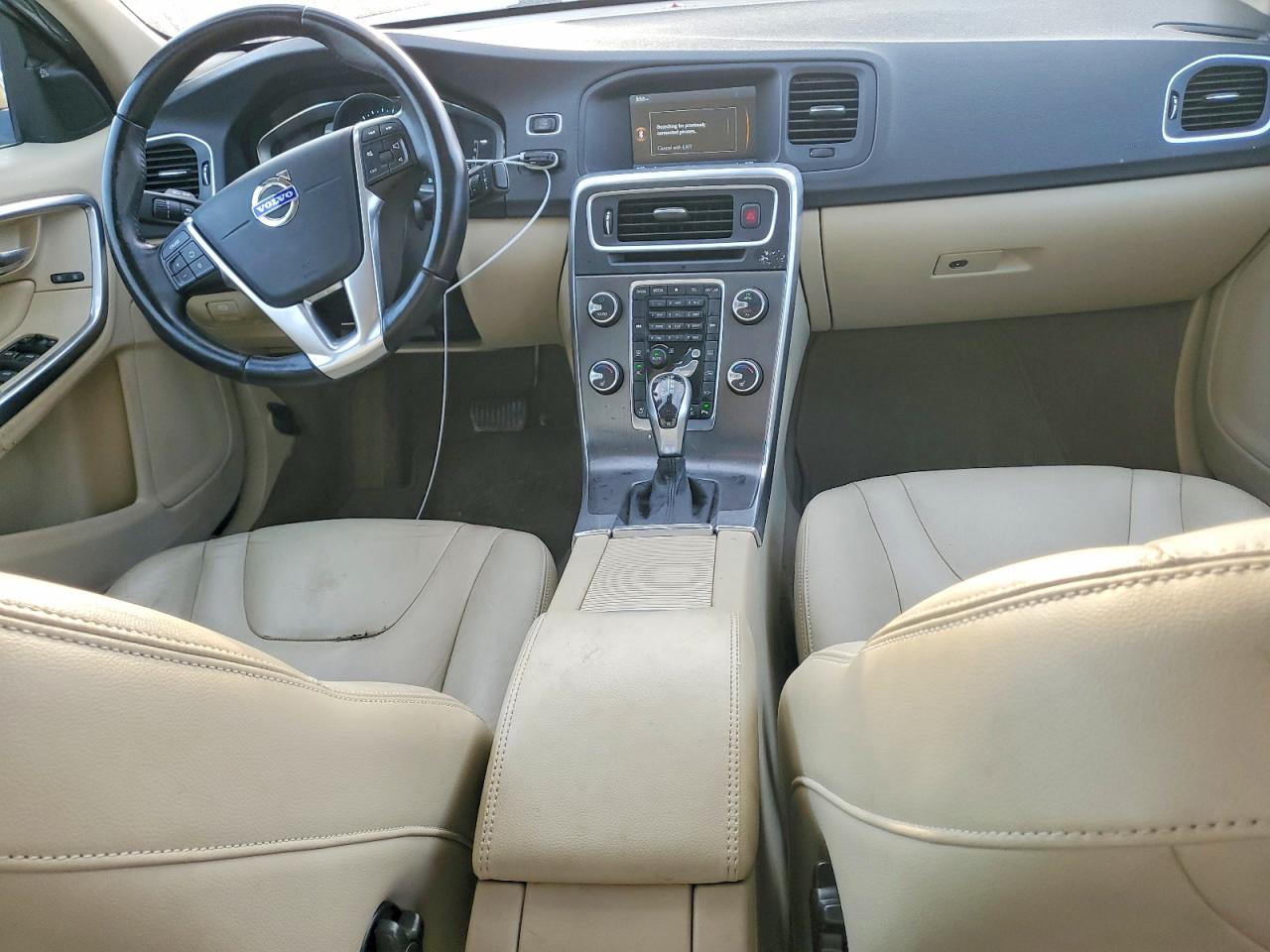 2015 VOLVO S60 PREMIER photo 8