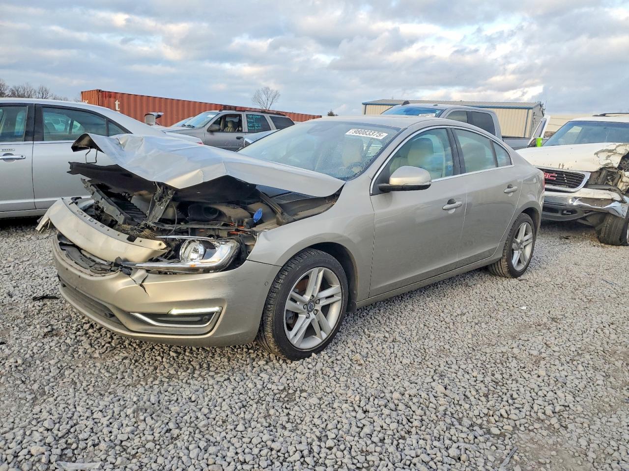 2015 VOLVO S60