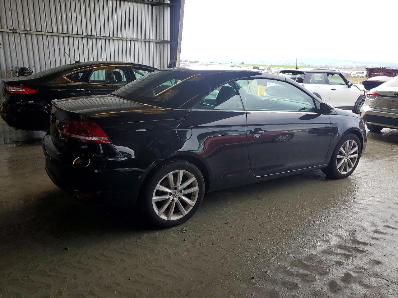 2014 VOLKSWAGEN EOS KOMFORT photo 3