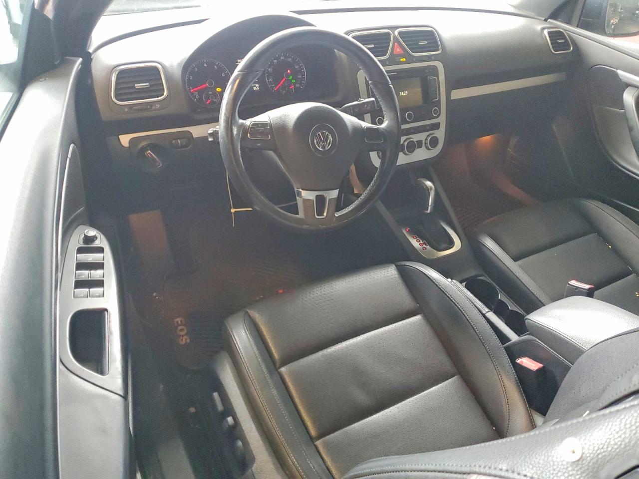 2014 VOLKSWAGEN EOS KOMFORT photo 8