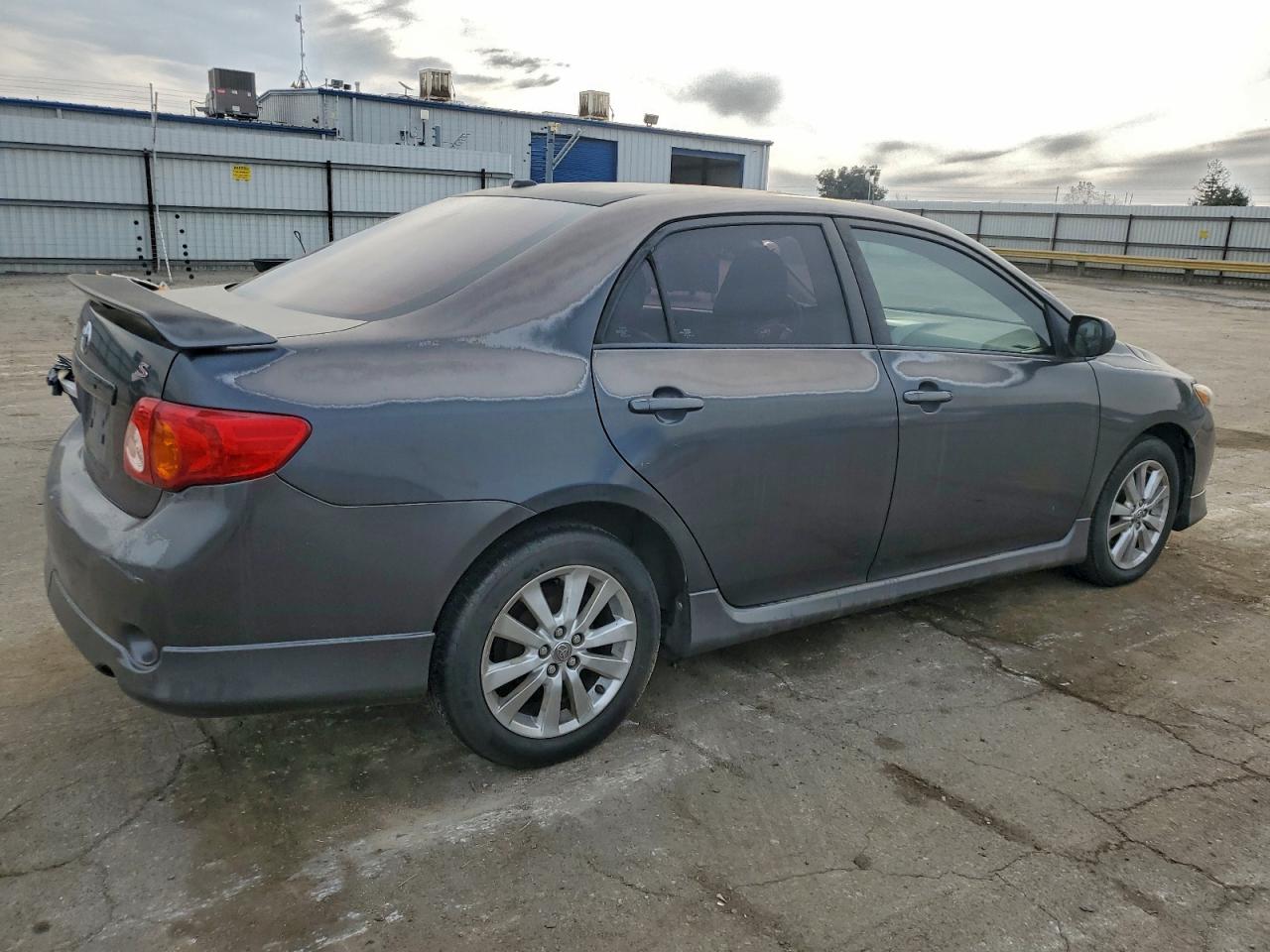 2010 TOYOTA COROLLA BASE photo 3