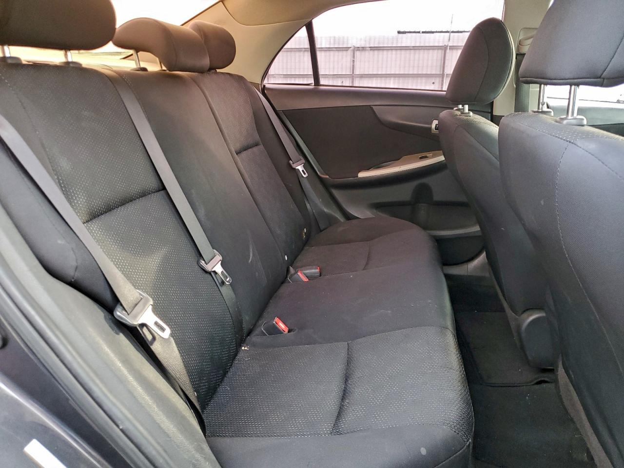 2010 TOYOTA COROLLA BASE photo 10