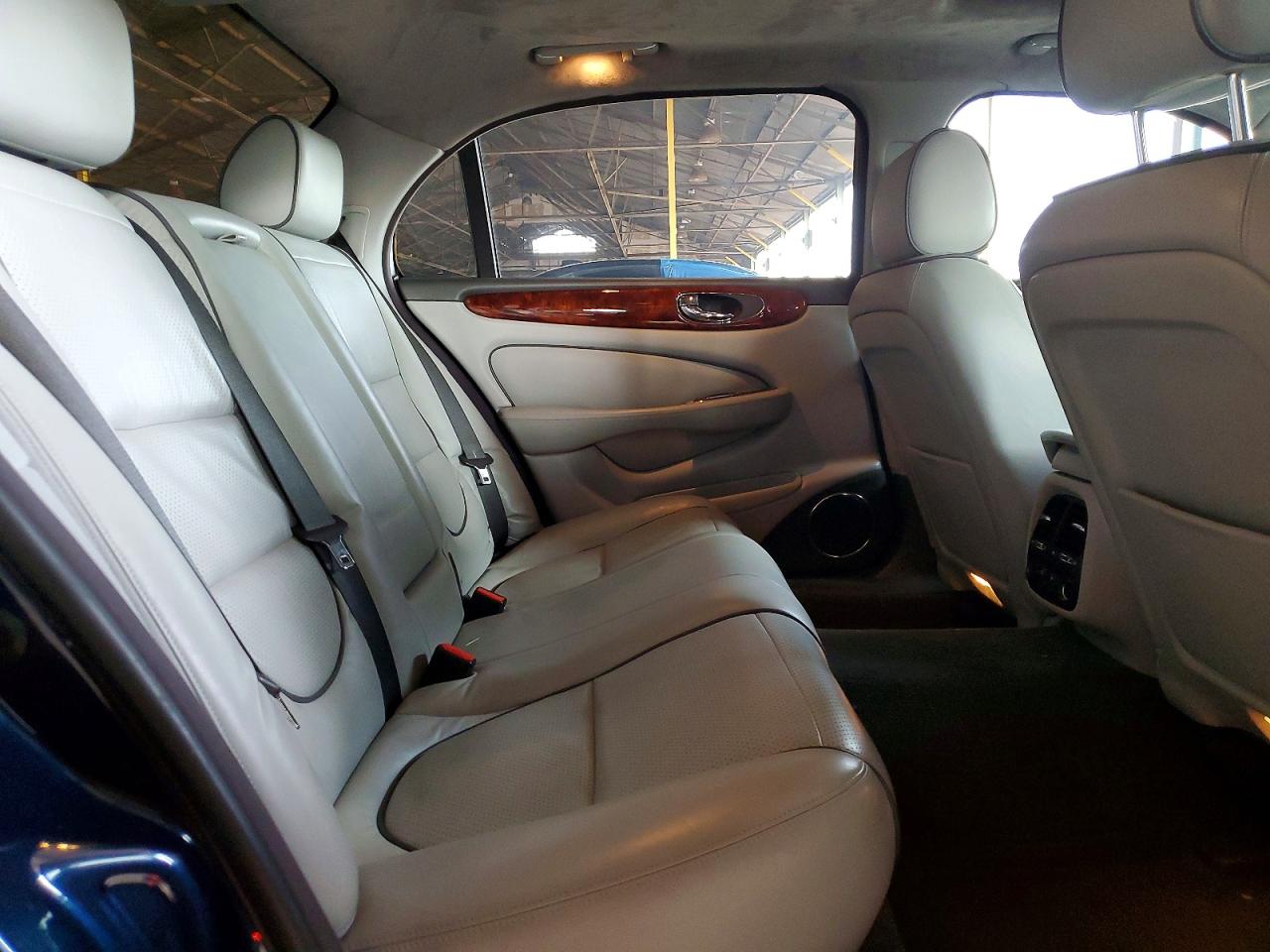 2008 JAGUAR XJ8 L photo 10