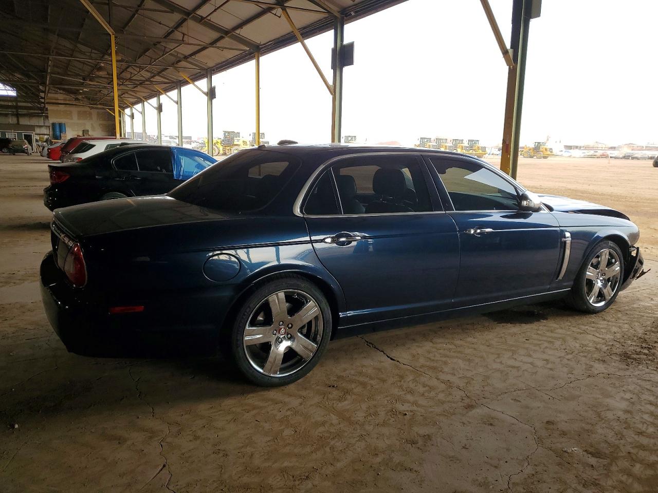 2008 JAGUAR XJ8 L photo 3