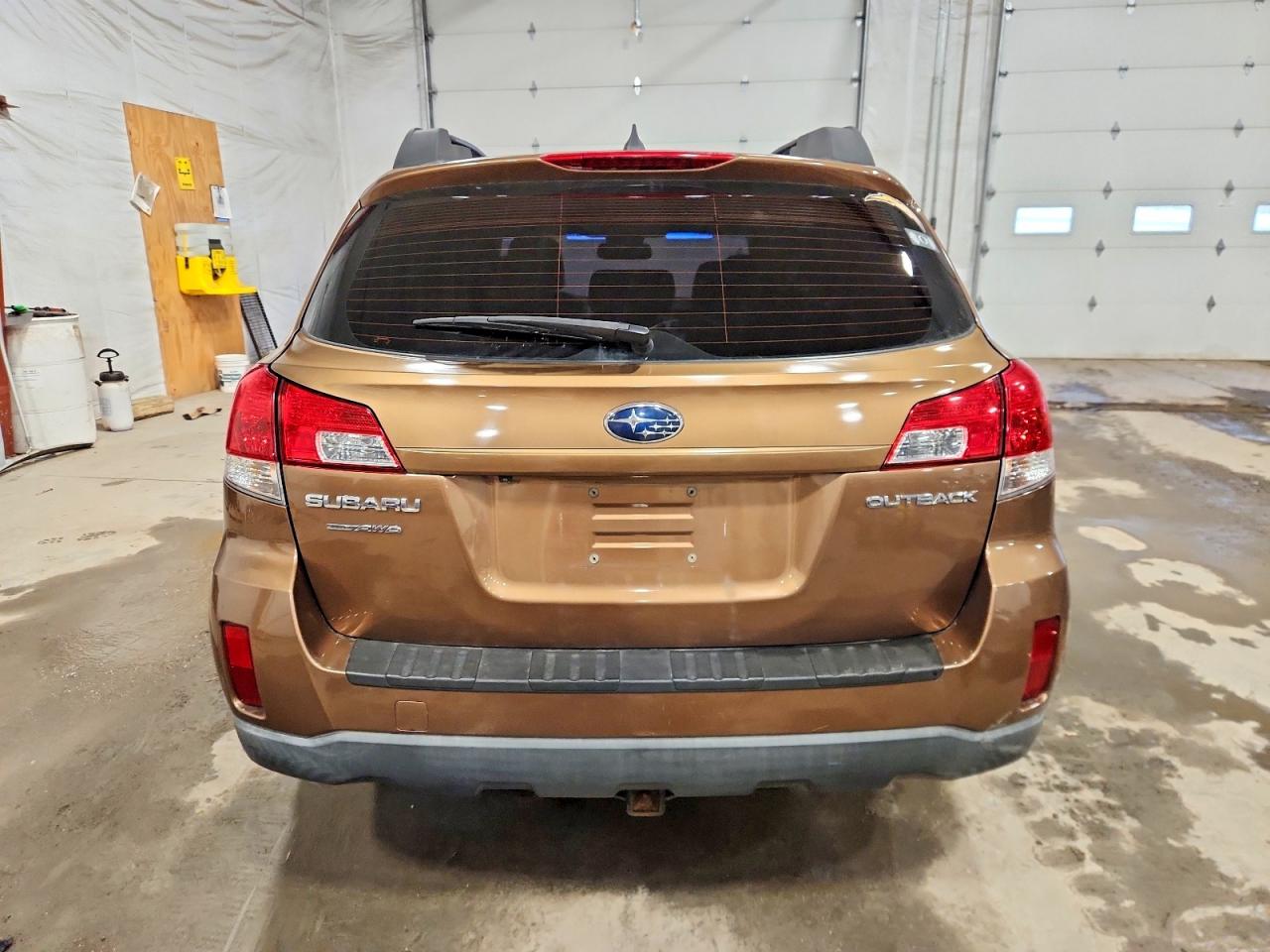 2011 SUBARU OUTBACK 2.5I LIMITED photo 6