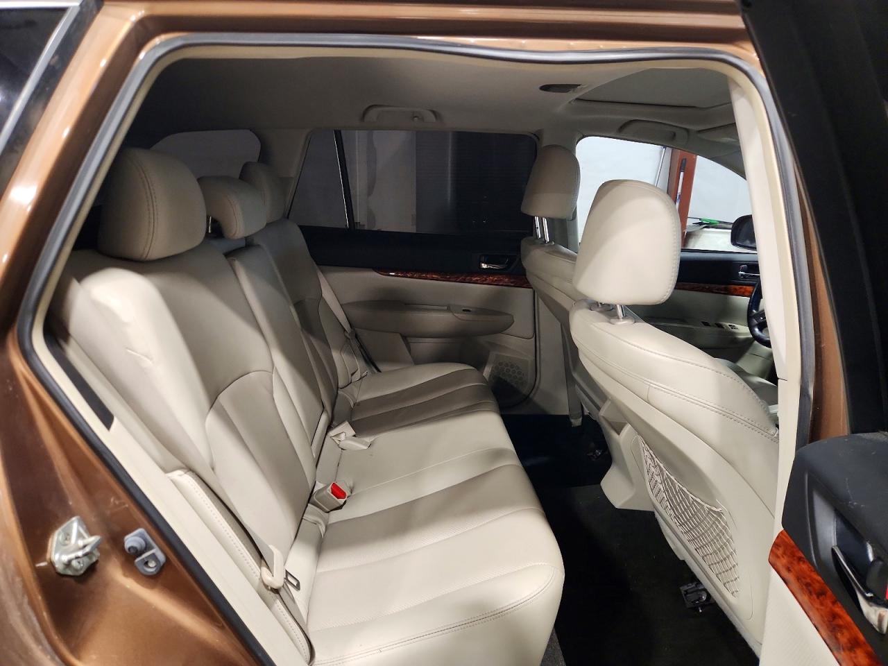 2011 SUBARU OUTBACK 2.5I LIMITED photo 11