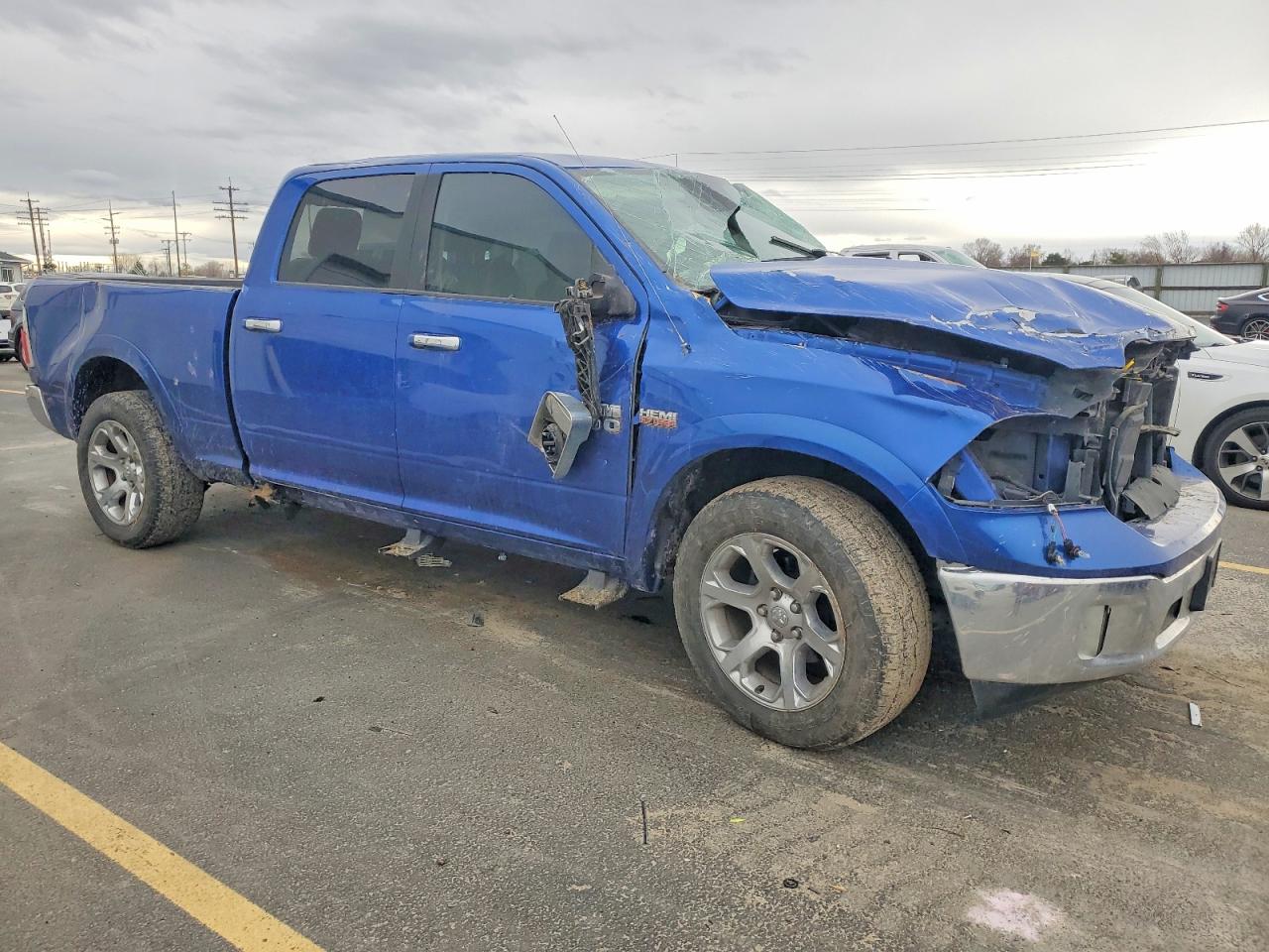 2016 RAM 1500 LARAMIE photo 4