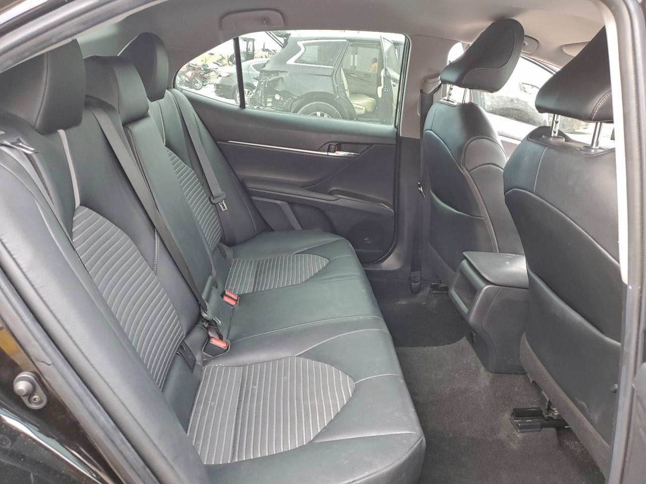 2021 TOYOTA CAMRY photo 10