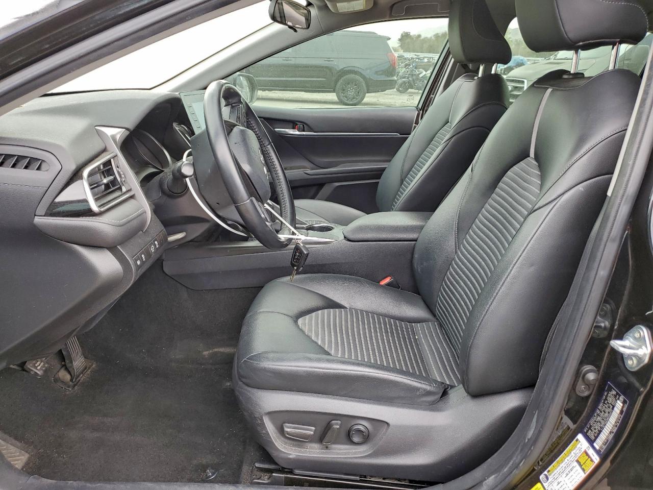 2021 TOYOTA CAMRY photo 7