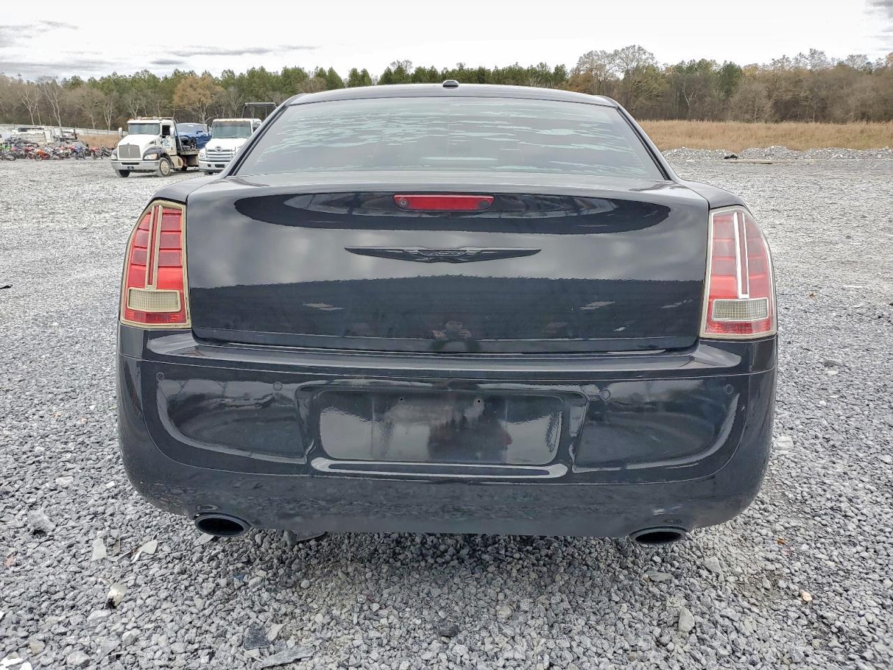 2013 CHRYSLER 300C LUXURY photo 6