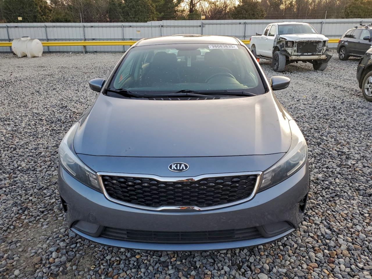 2017 KIA FORTE LX photo 5